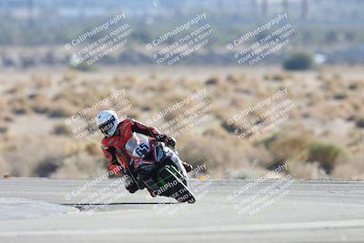 media/Dec-07-2025-CVMA (Sun) [[3e7d2de5dc]]/Race 12- Formula 40 MW and LW/